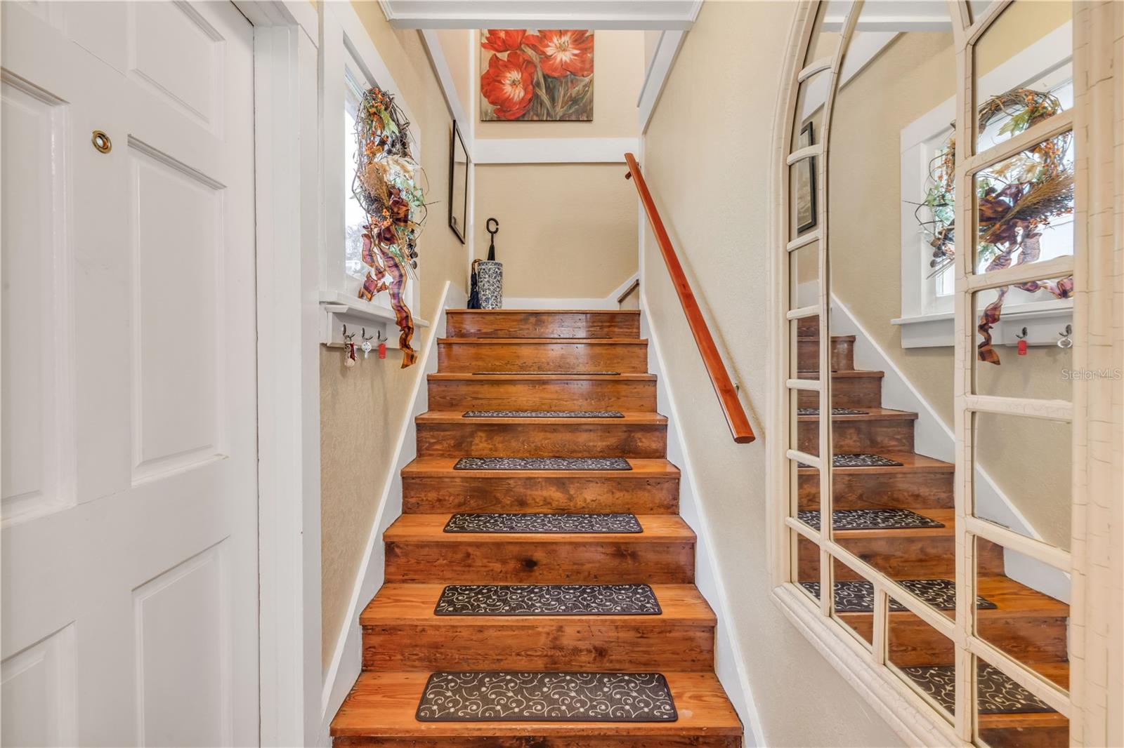 Image 18 of 79 For 106 Live Oak Street