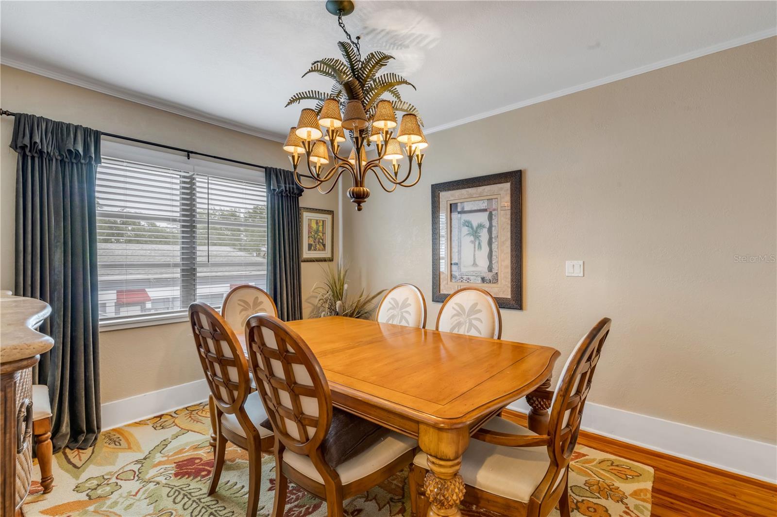 Image 27 of 79 For 106 Live Oak Street