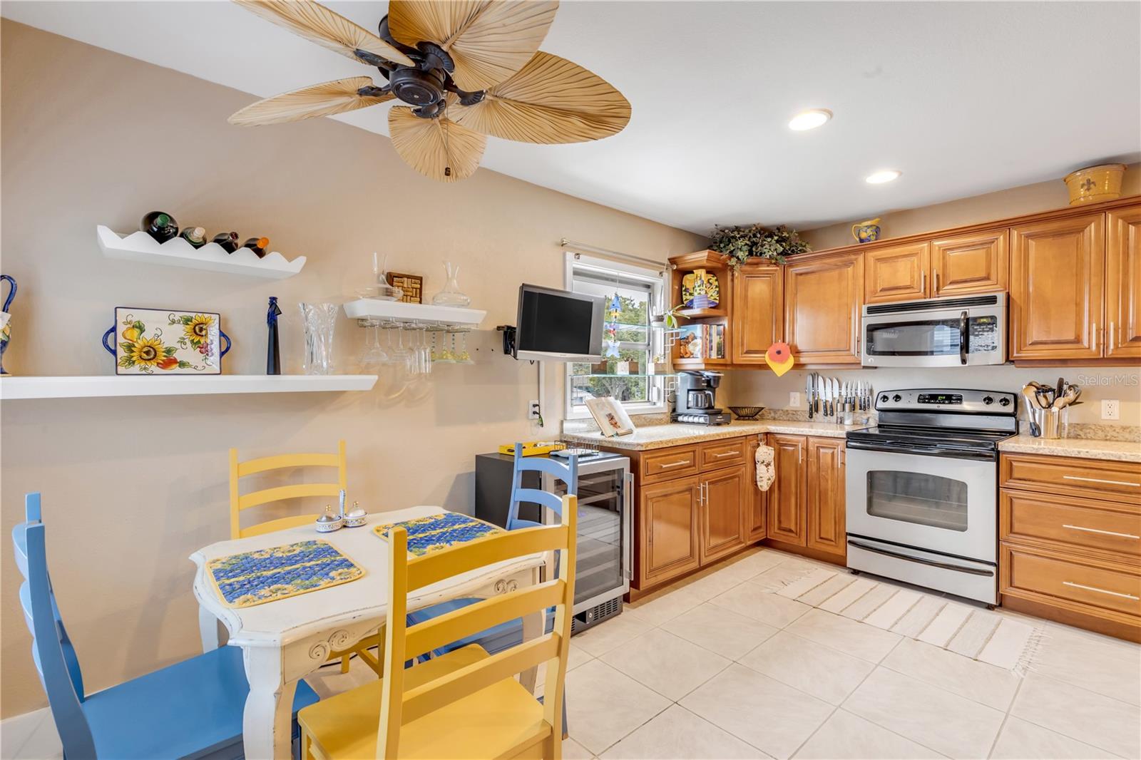 Image 33 of 79 For 106 Live Oak Street