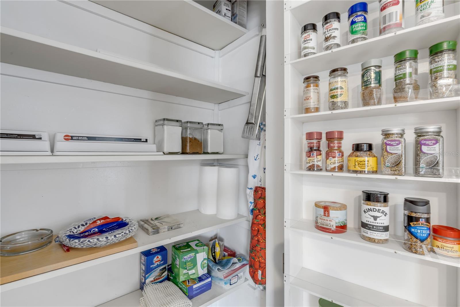 Image 37 of 79 For 106 Live Oak Street