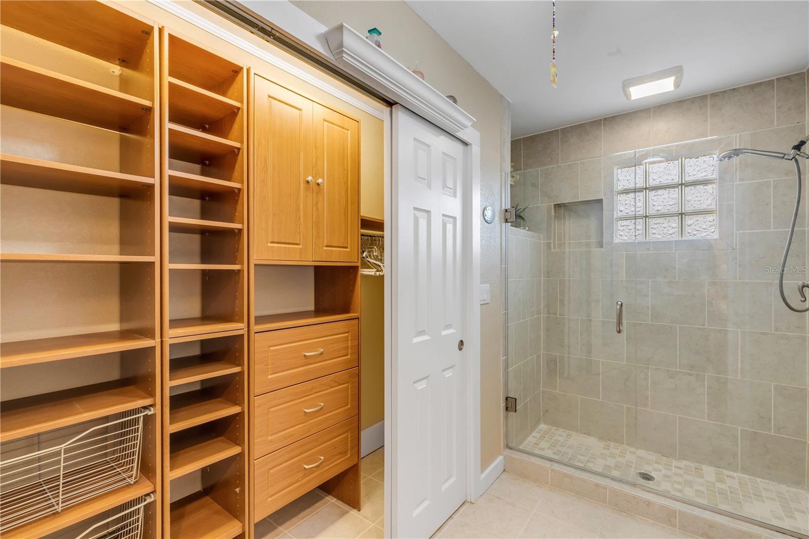 Image 49 of 79 For 106 Live Oak Street