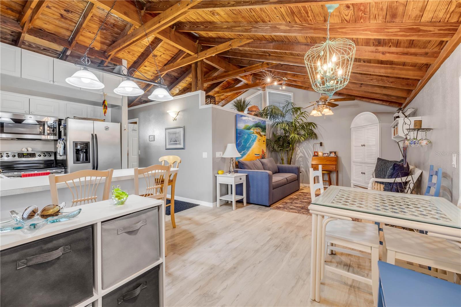 Image 56 of 79 For 106 Live Oak Street