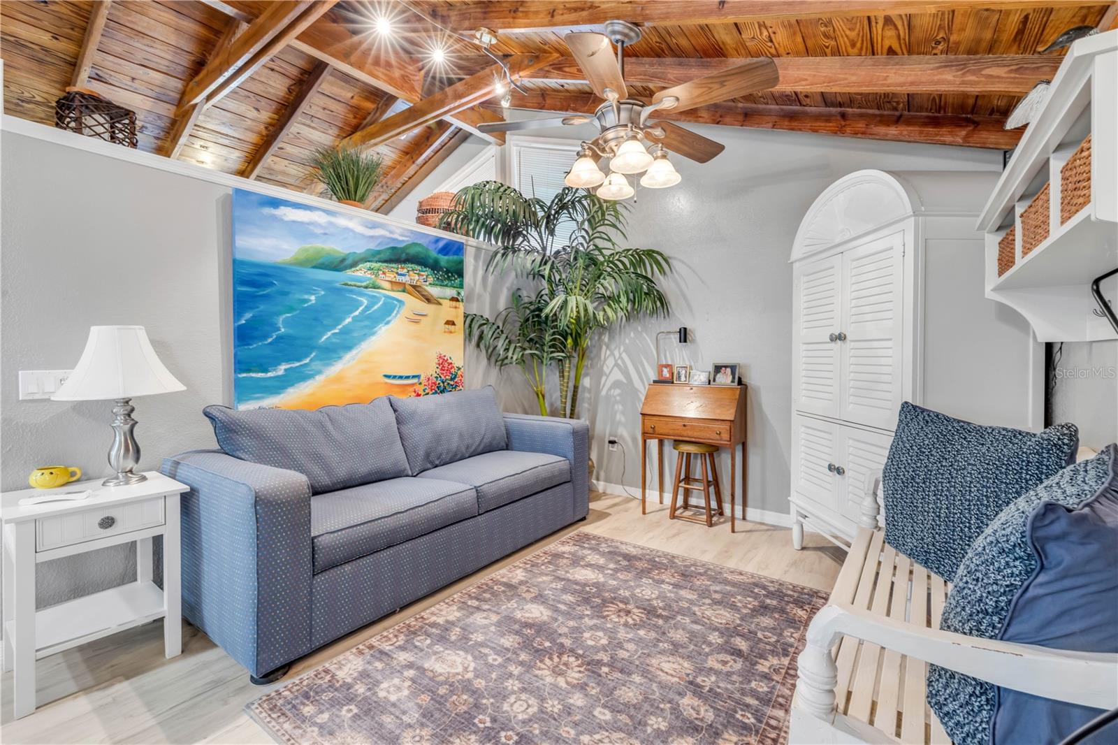 Image 58 of 79 For 106 Live Oak Street