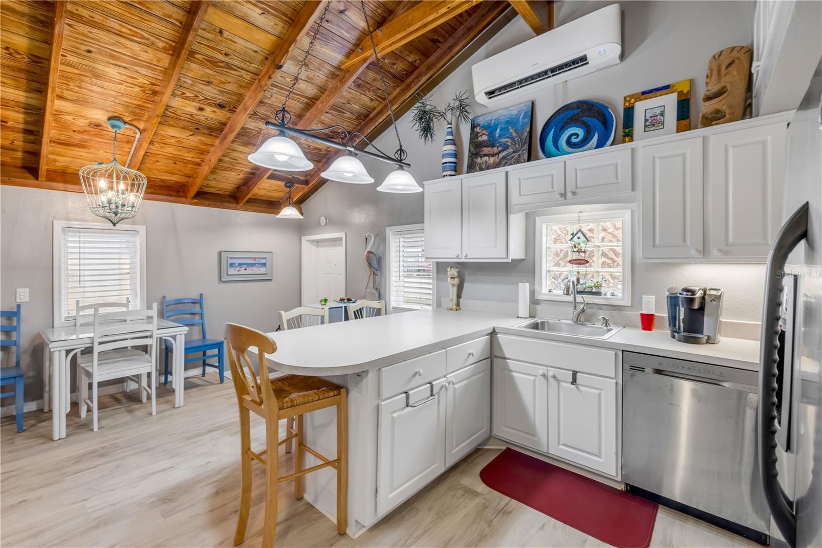 Image 68 of 79 For 106 Live Oak Street