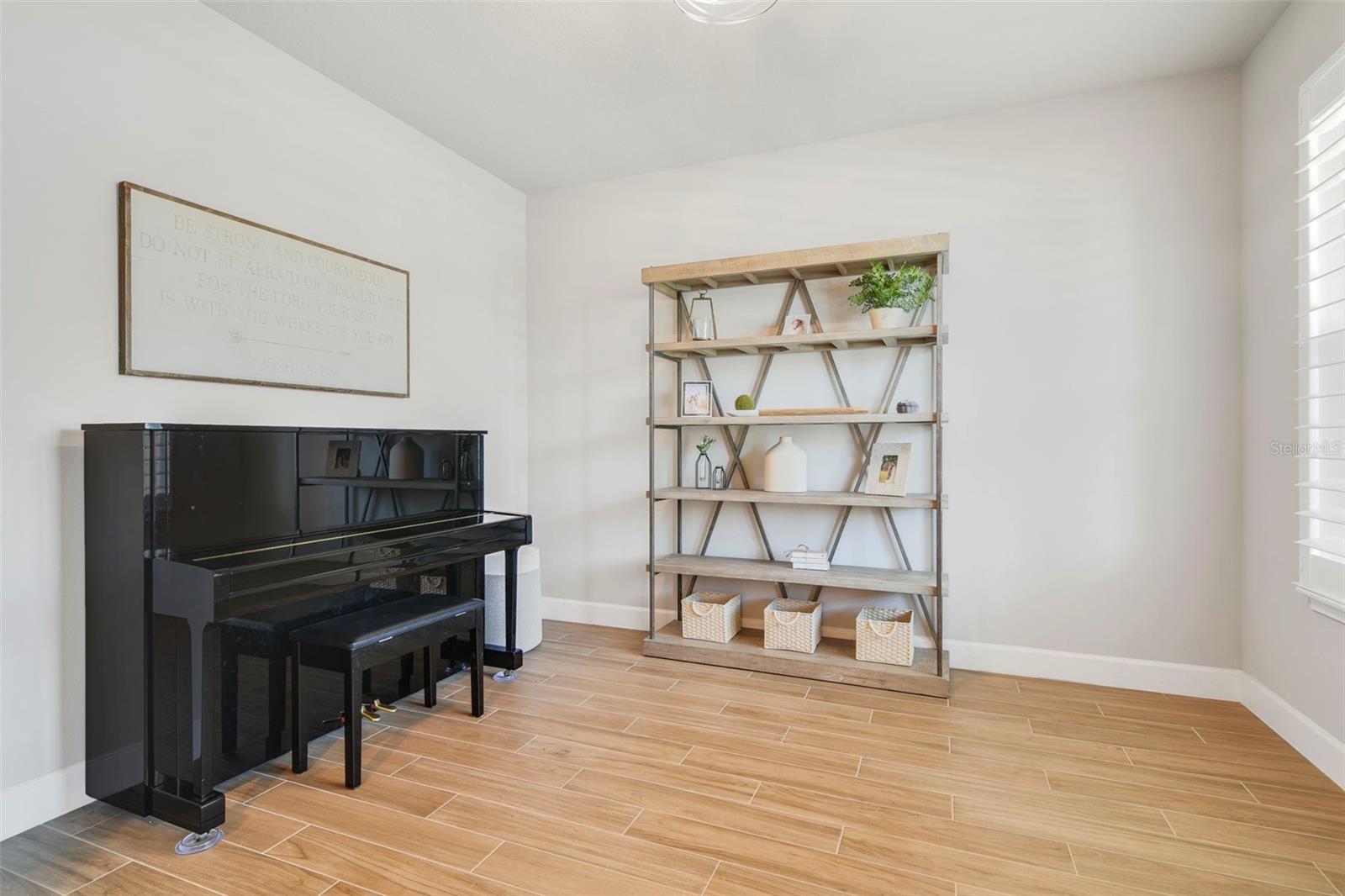 Image 12 of 34 For 6266 Fallsgrove Lane