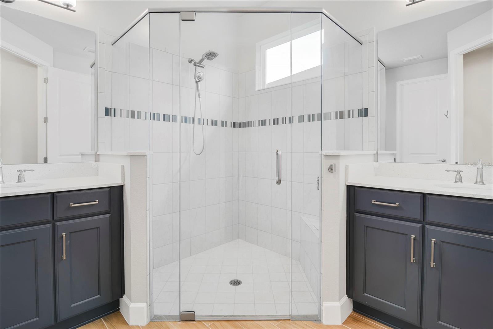 Image 16 of 34 For 6266 Fallsgrove Lane