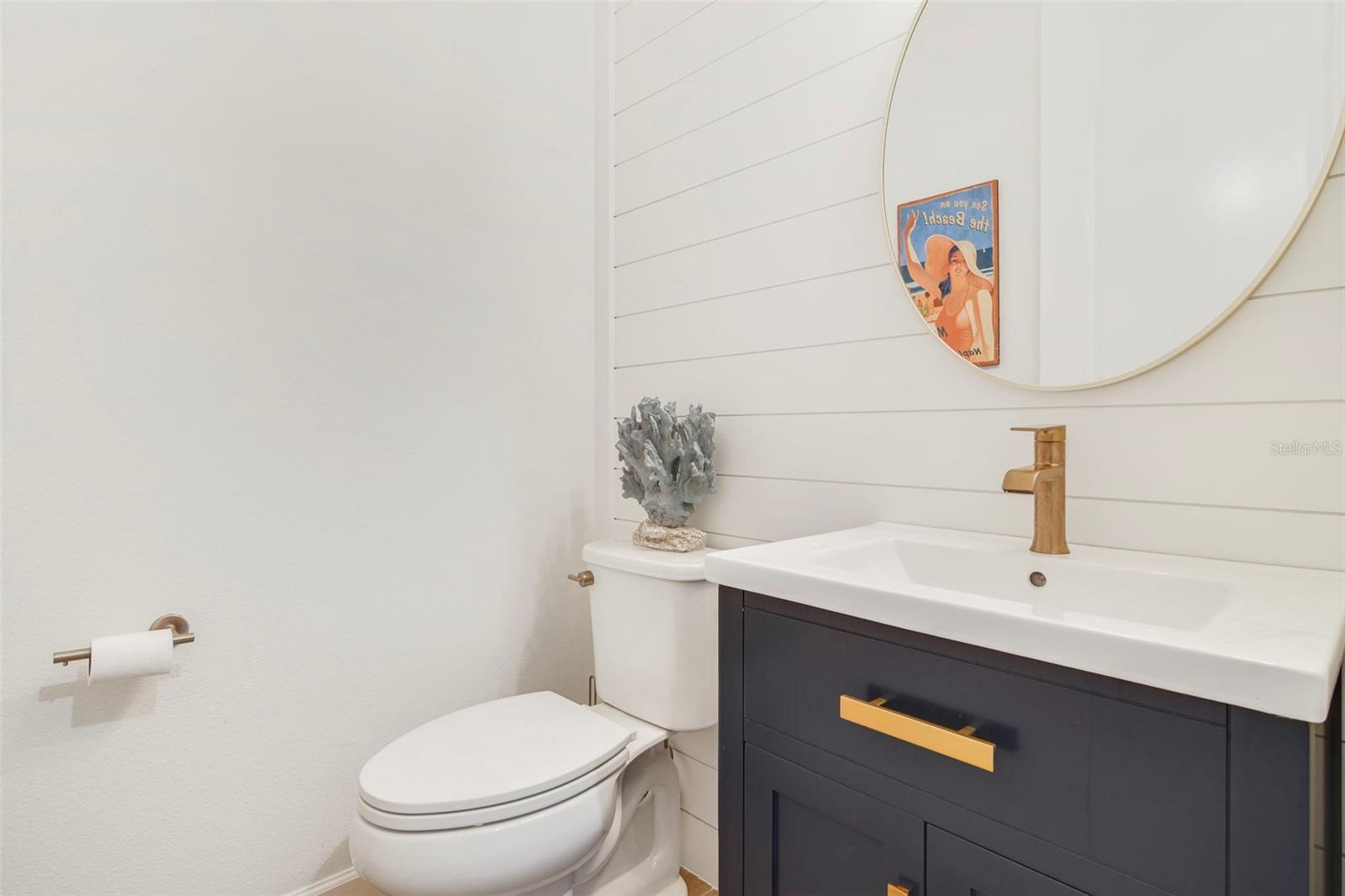 Image 18 of 34 For 6266 Fallsgrove Lane