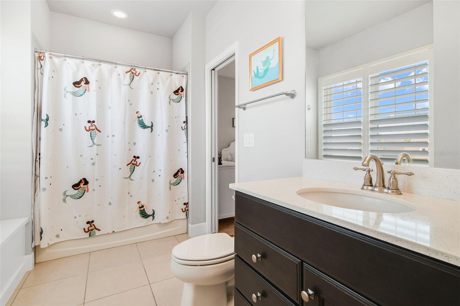 Image 21 of 34 For 6266 Fallsgrove Lane