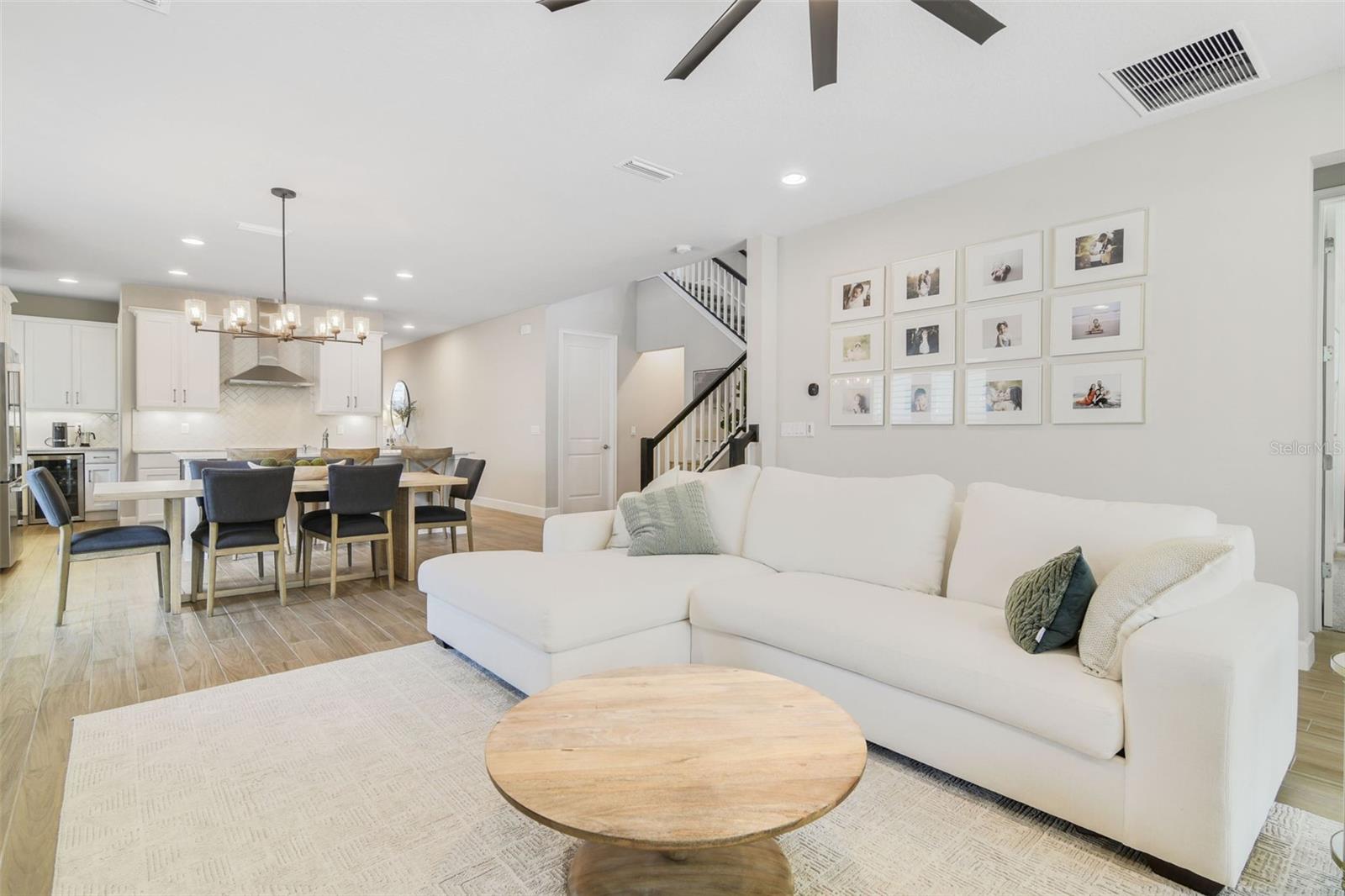 Image 5 of 34 For 6266 Fallsgrove Lane