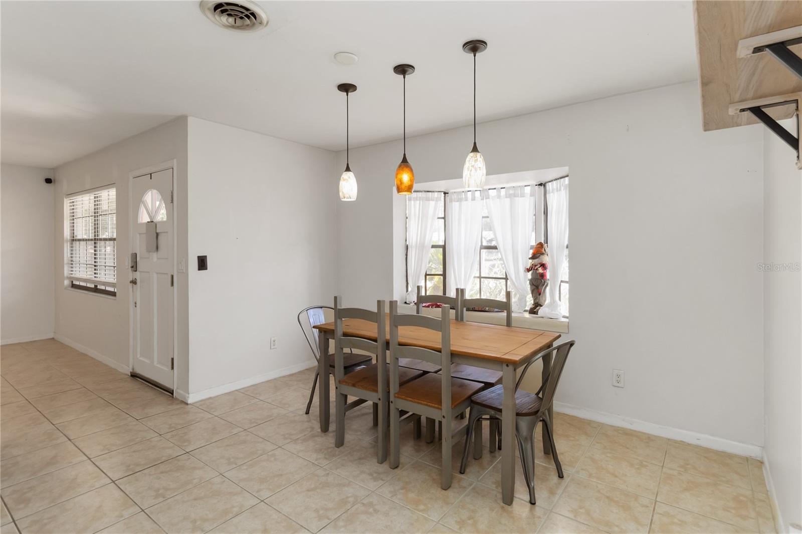 Image 11 of 23 For 118 Lake Minnie Drive