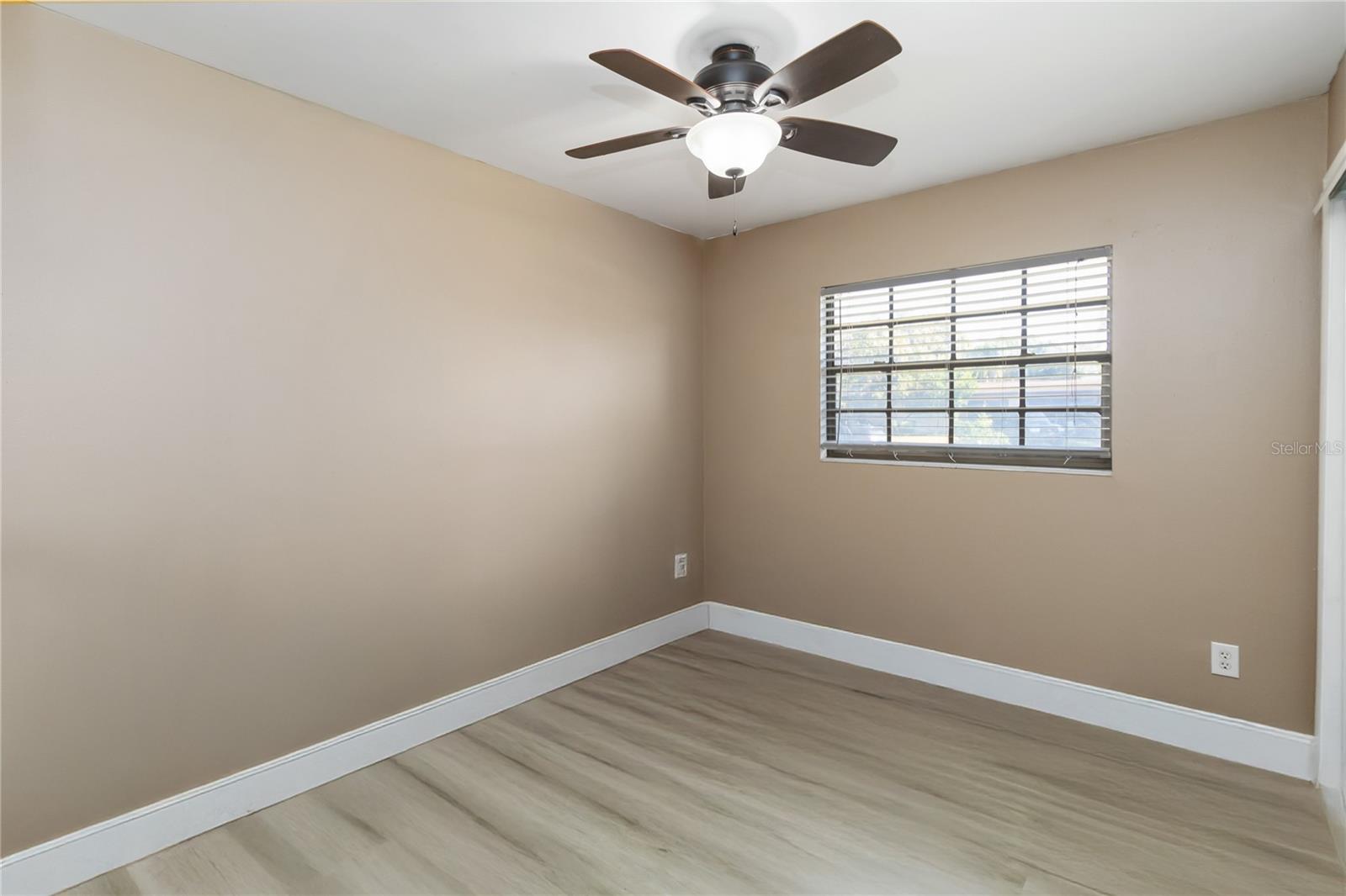 Image 16 of 23 For 118 Lake Minnie Drive