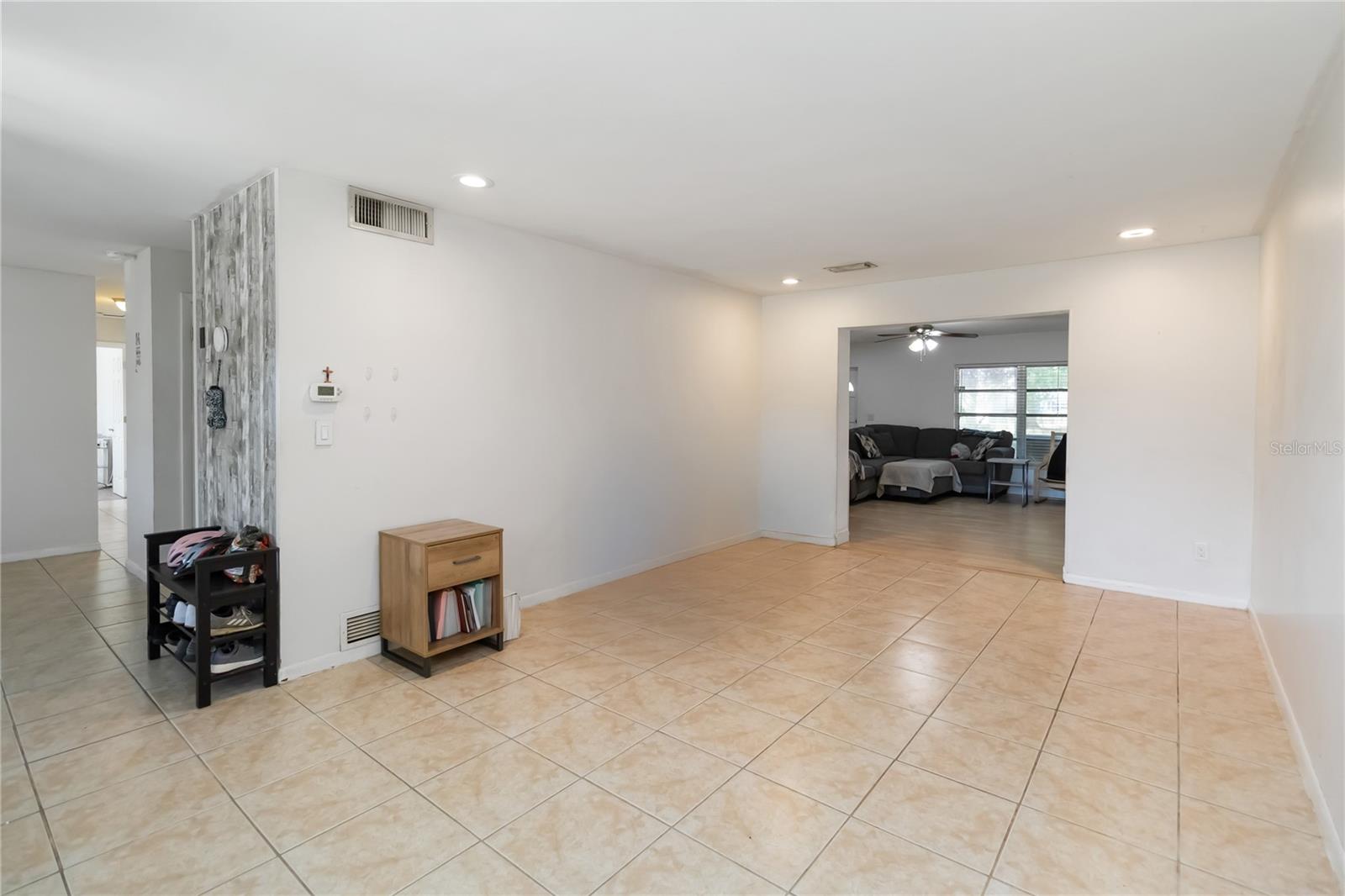 Image 4 of 23 For 118 Lake Minnie Drive