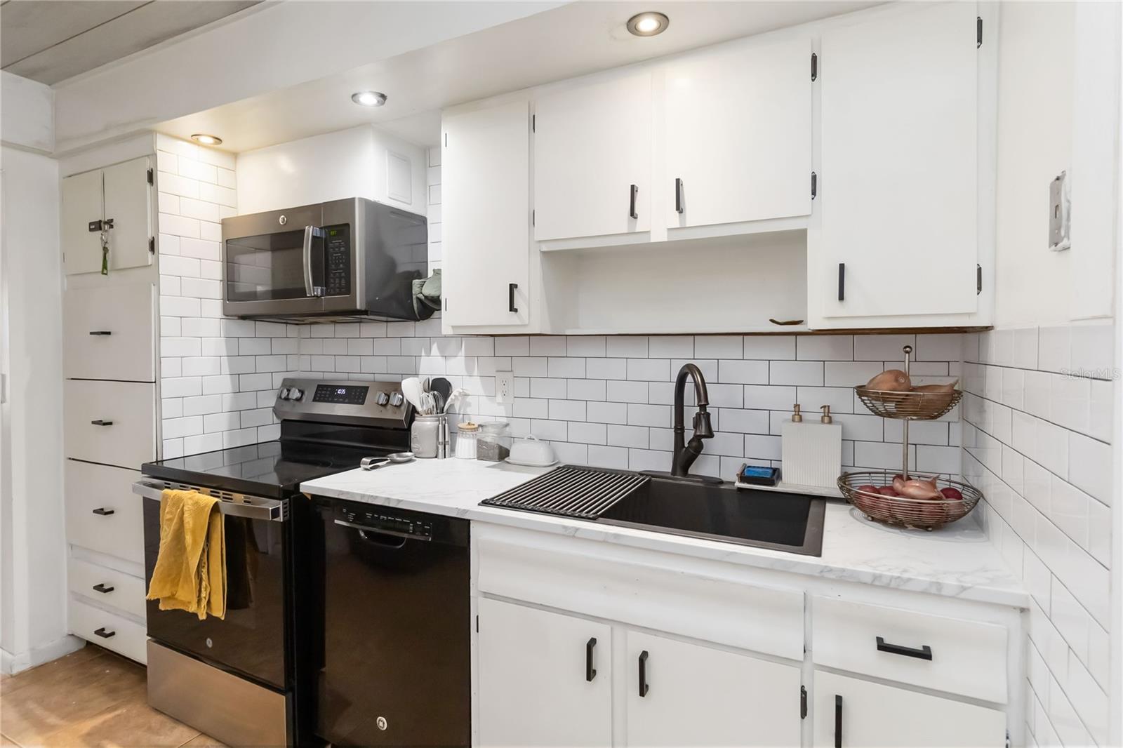 Image 8 of 23 For 118 Lake Minnie Drive