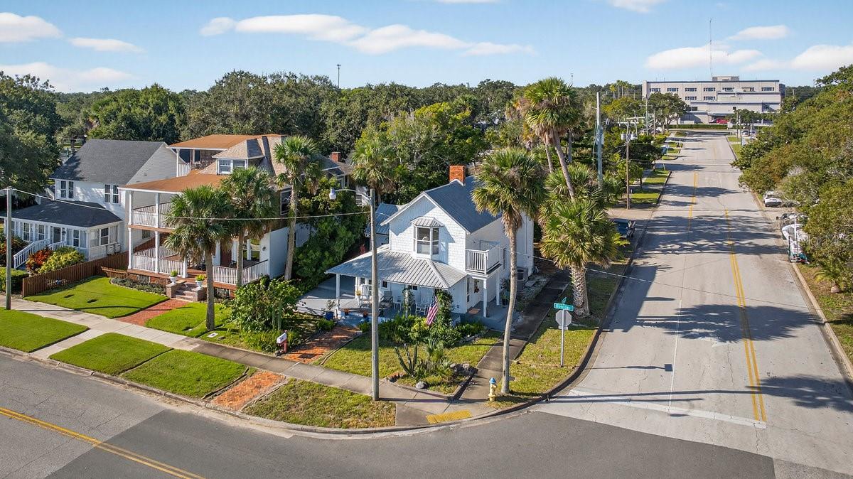 Image 12 of 52 For 500 Riverside Drive