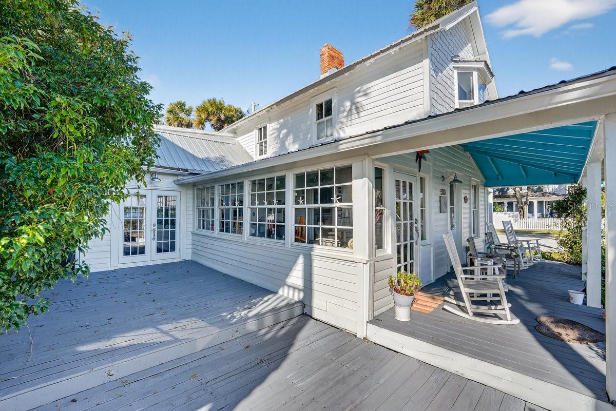 Image 16 of 52 For 500 Riverside Drive