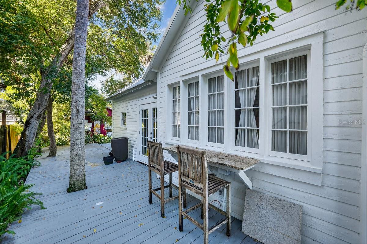 Image 17 of 52 For 500 Riverside Drive