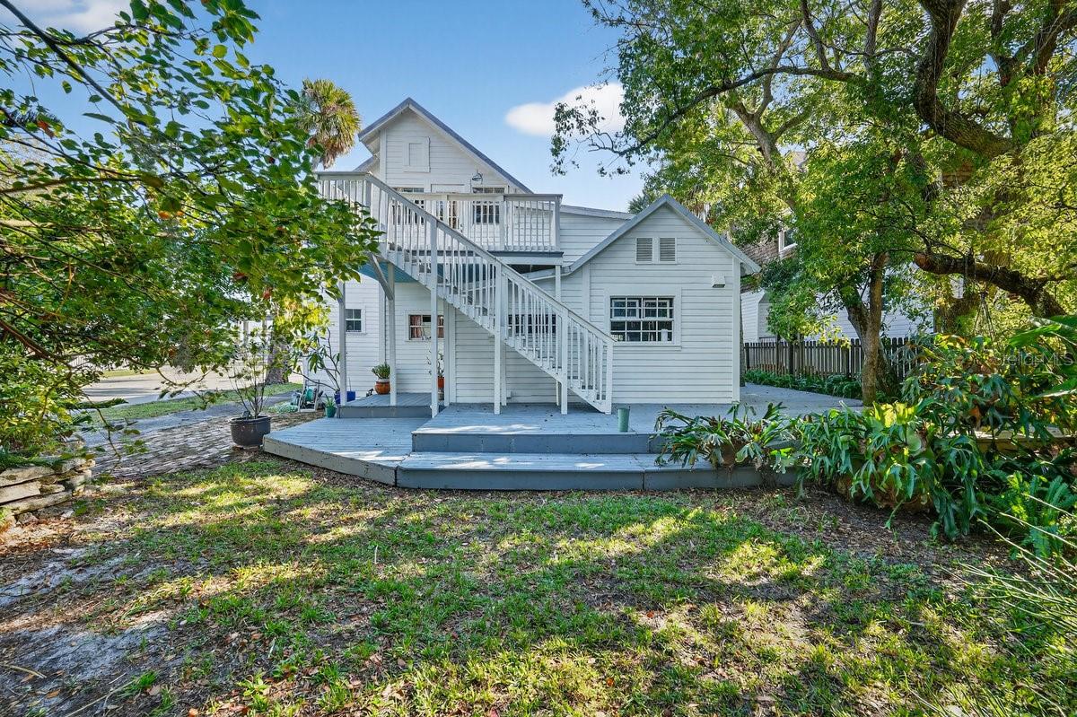 Image 18 of 52 For 500 Riverside Drive