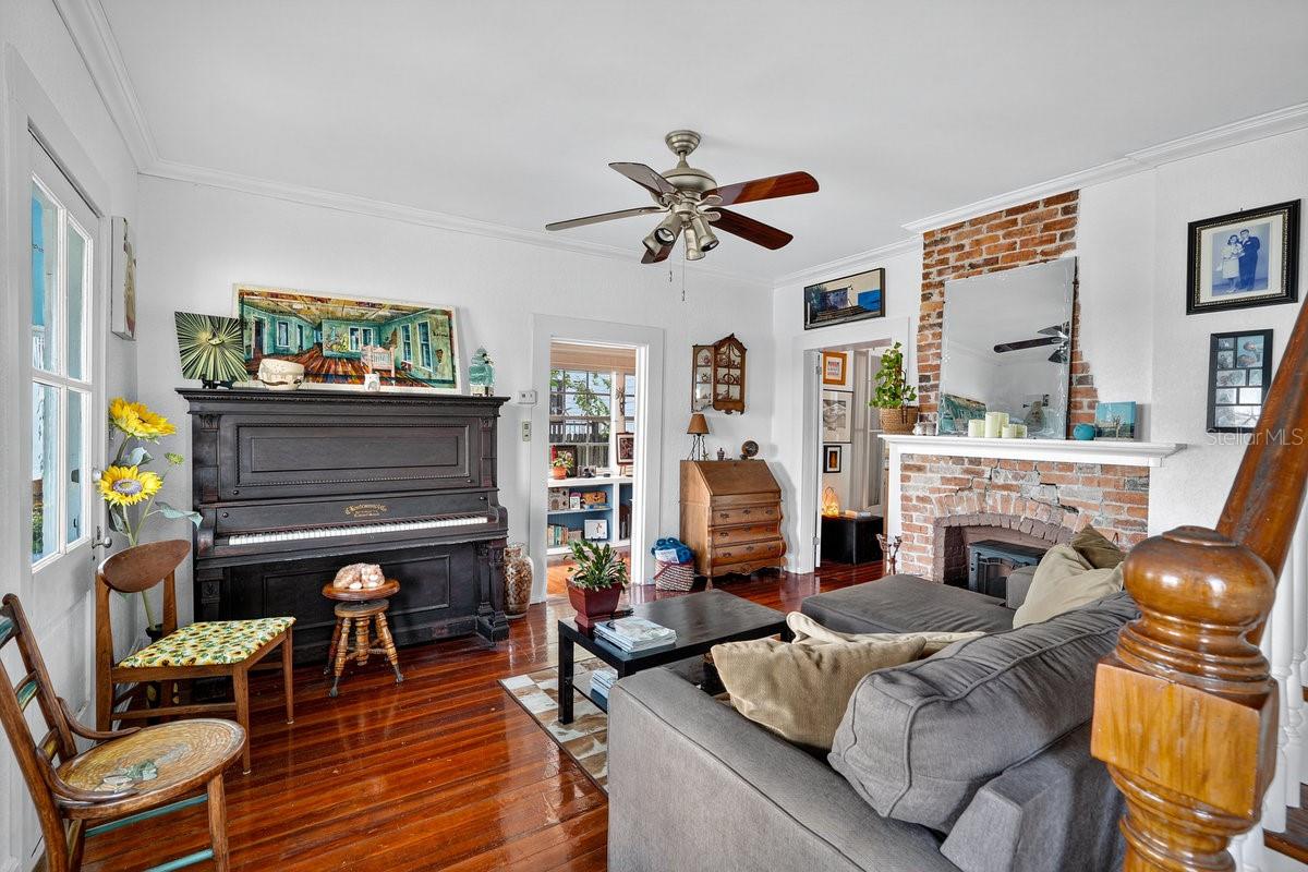 Image 21 of 52 For 500 Riverside Drive