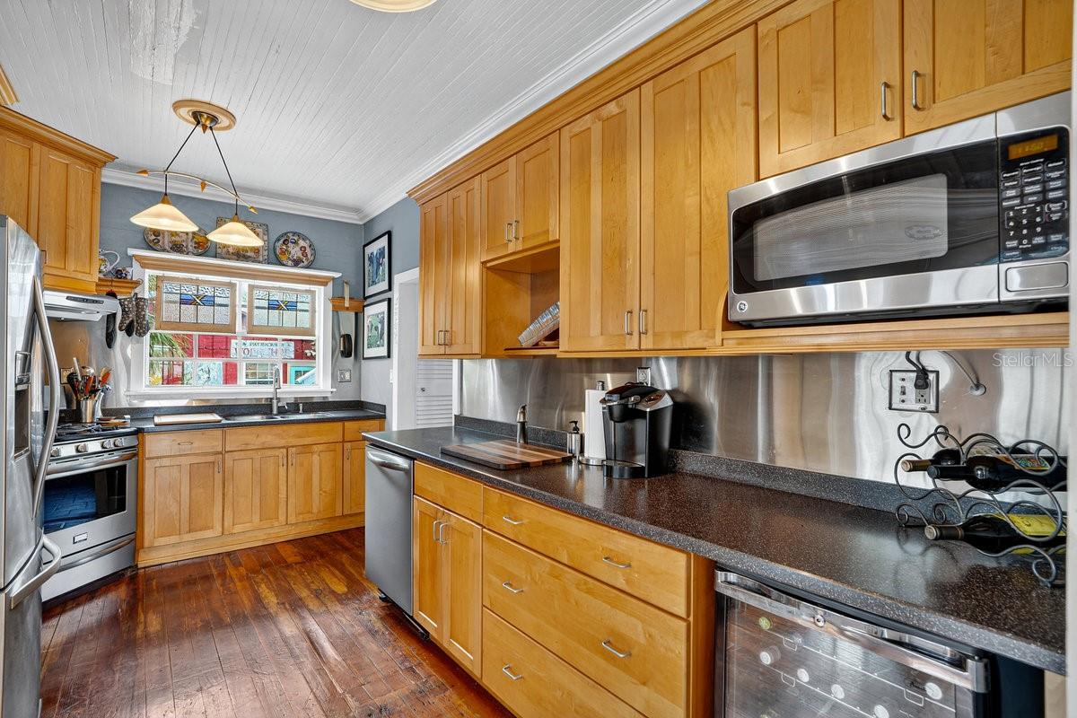 Image 27 of 52 For 500 Riverside Drive