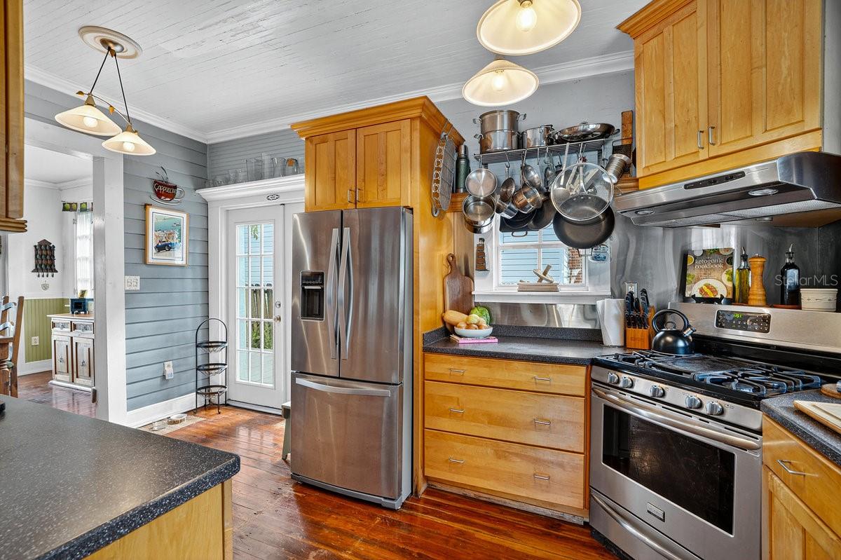 Image 29 of 52 For 500 Riverside Drive