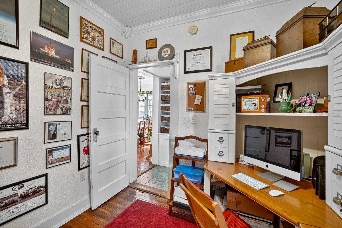 Image 32 of 52 For 500 Riverside Drive