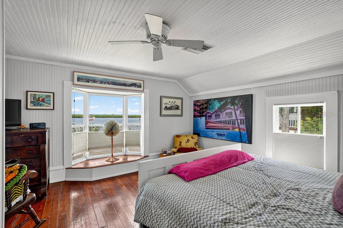 Image 36 of 52 For 500 Riverside Drive