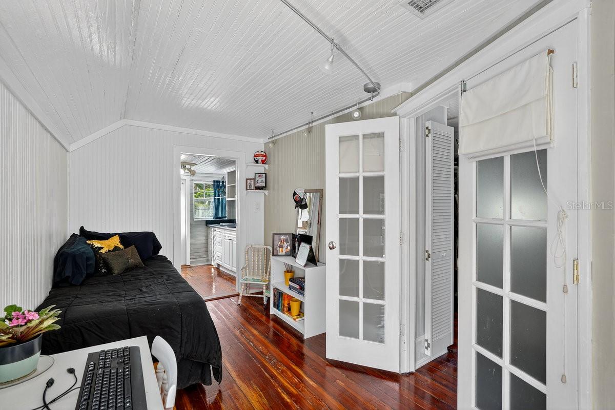 Image 41 of 52 For 500 Riverside Drive