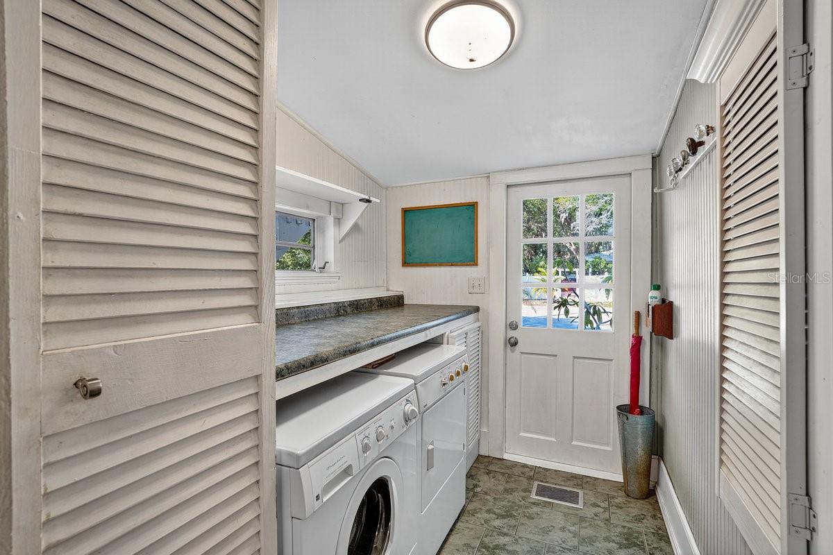 Image 46 of 52 For 500 Riverside Drive