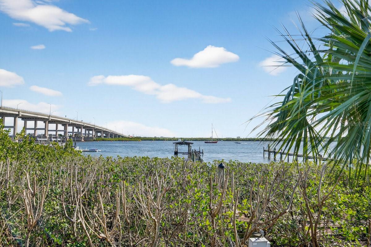 Image 5 of 52 For 500 Riverside Drive