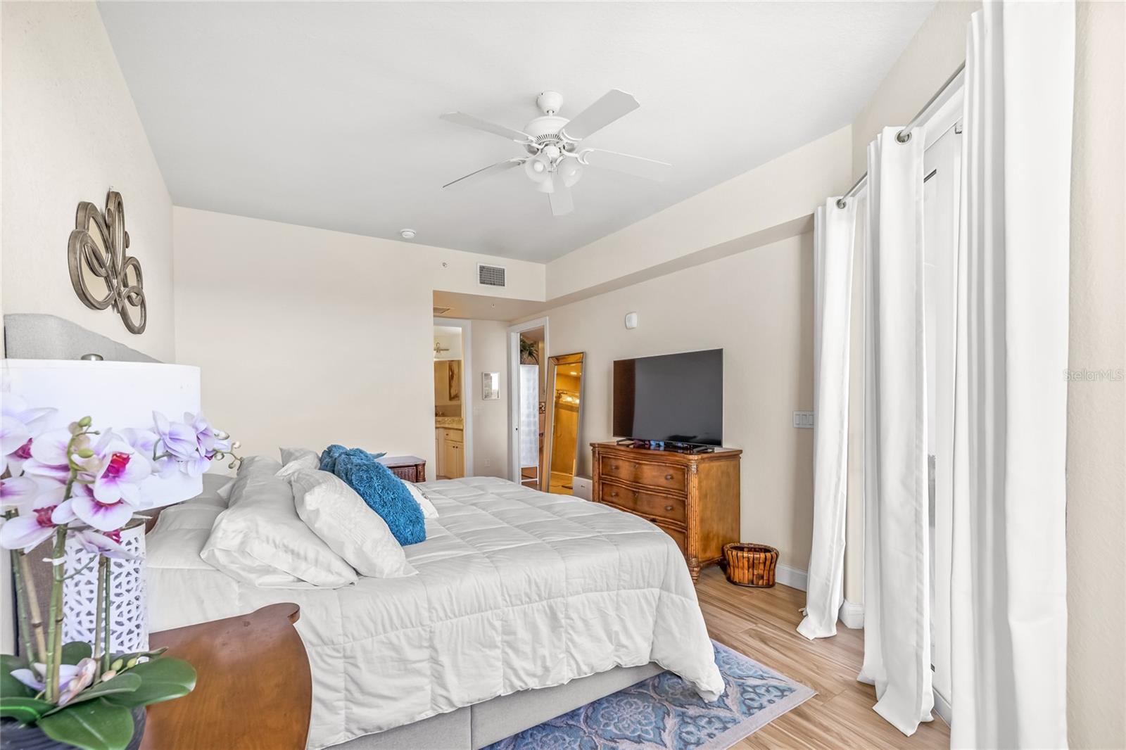 Image 15 of 56 For 3 Riverwalk Drive 3-506