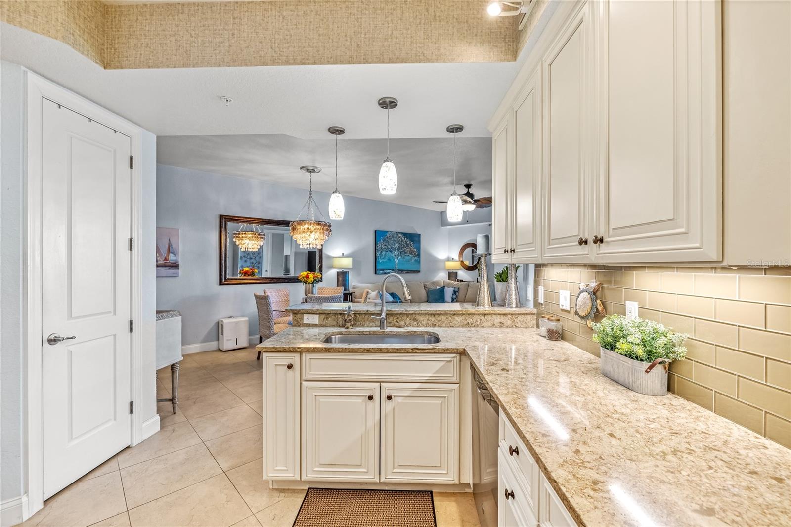 Image 8 of 56 For 3 Riverwalk Drive 3-506