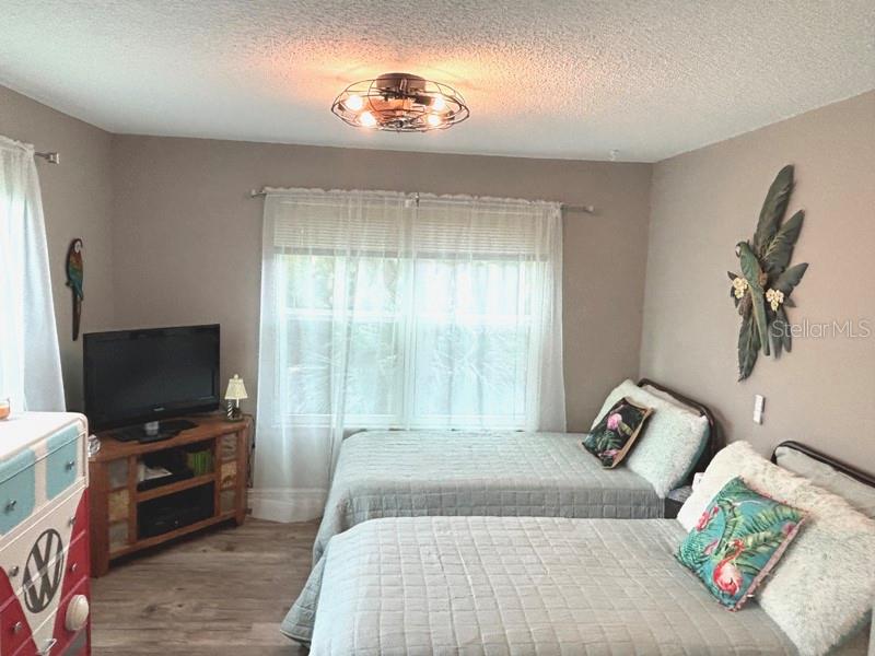 Image 13 of 23 For 1401 Palmetto Avenue 817