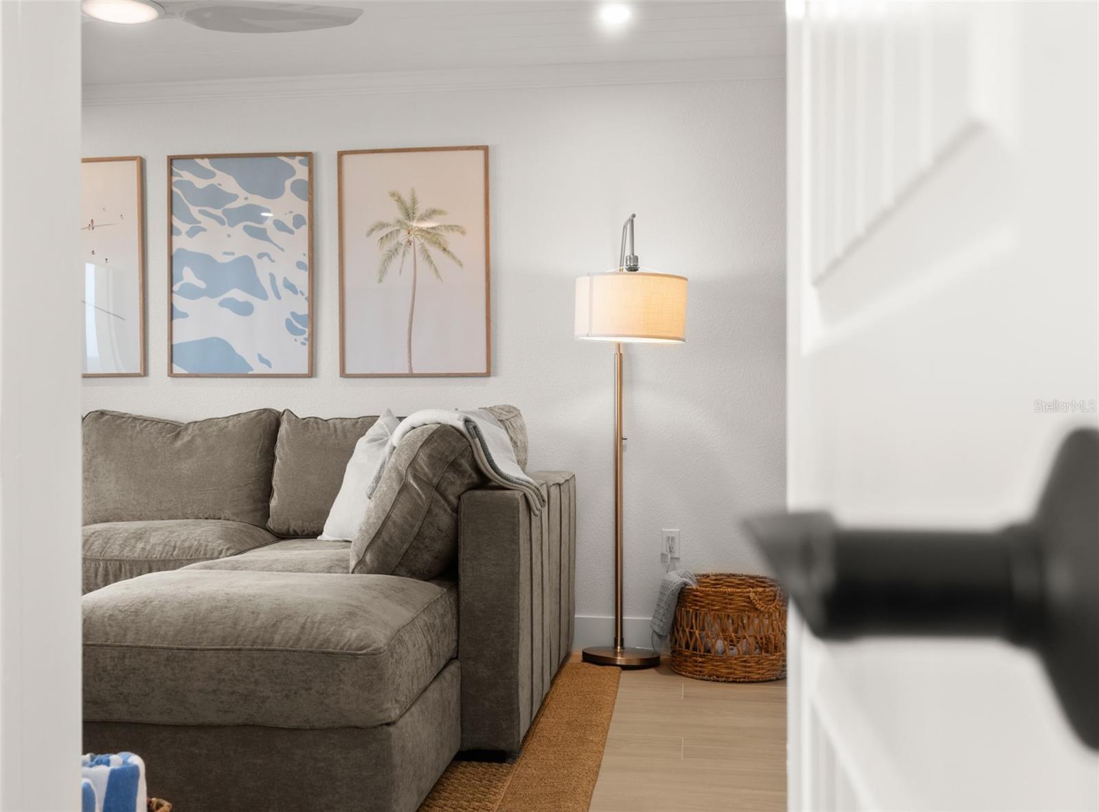 Image 18 of 48 For 4201 Atlantic Avenue 510