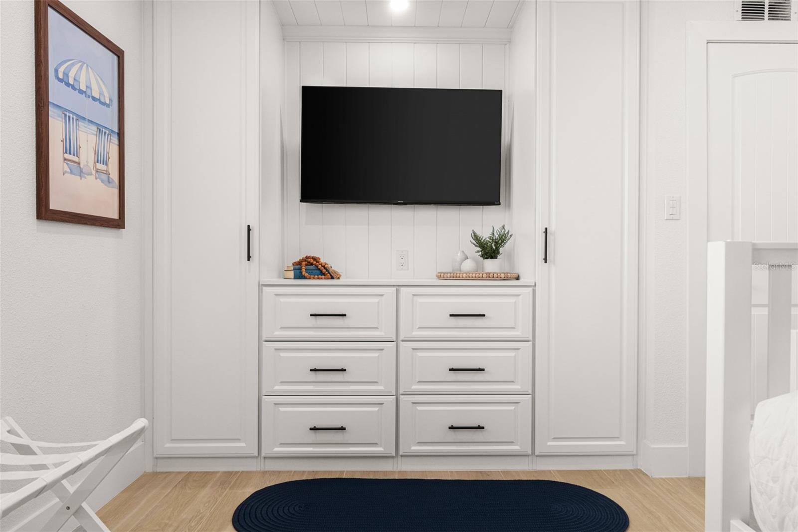 Image 36 of 48 For 4201 Atlantic Avenue 510