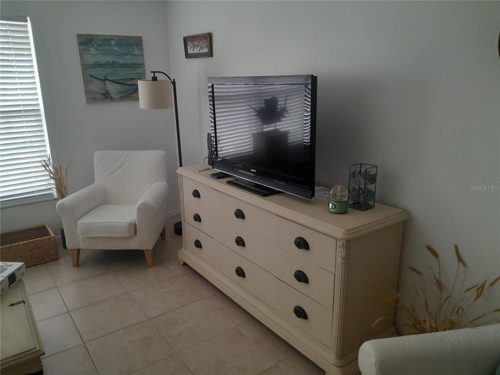 Image 10 of 24 For 4860 Atlantic Avenue 201