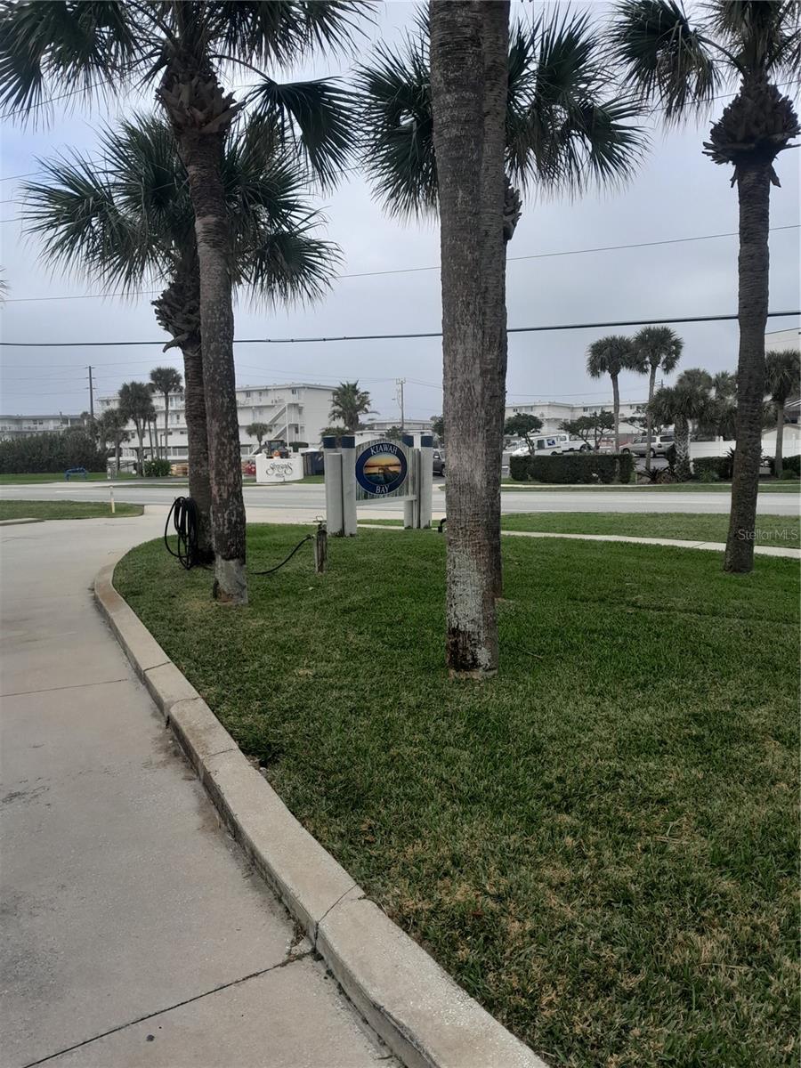 Image 12 of 24 For 4860 Atlantic Avenue 201