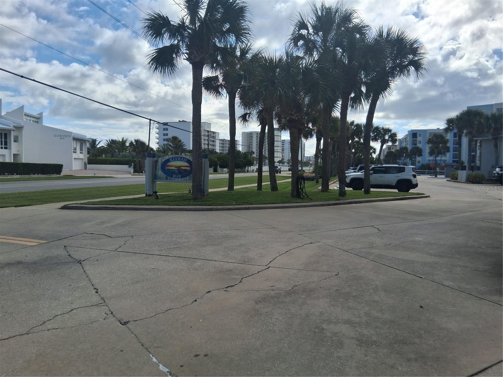 Image 15 of 24 For 4860 Atlantic Avenue 201