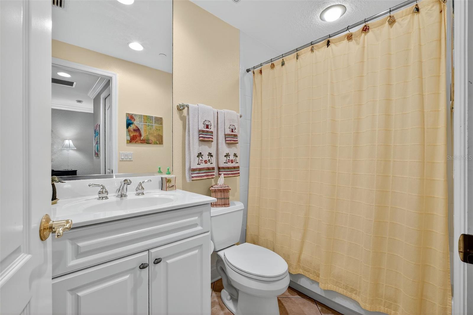 Image 17 of 44 For 250 Minorca Beach Way 904