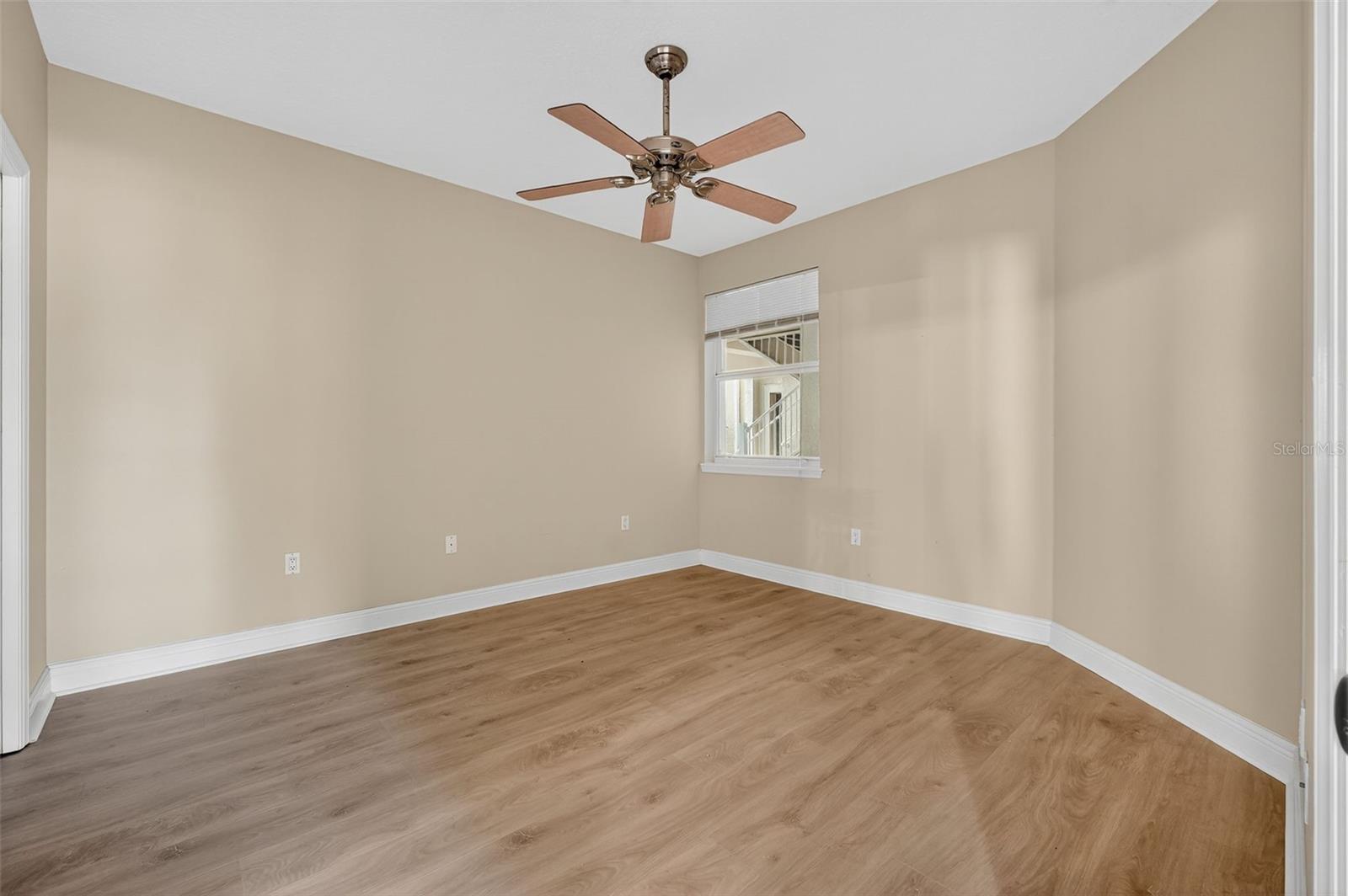 Image 26 of 54 For 115 Riverview Bend S 2112