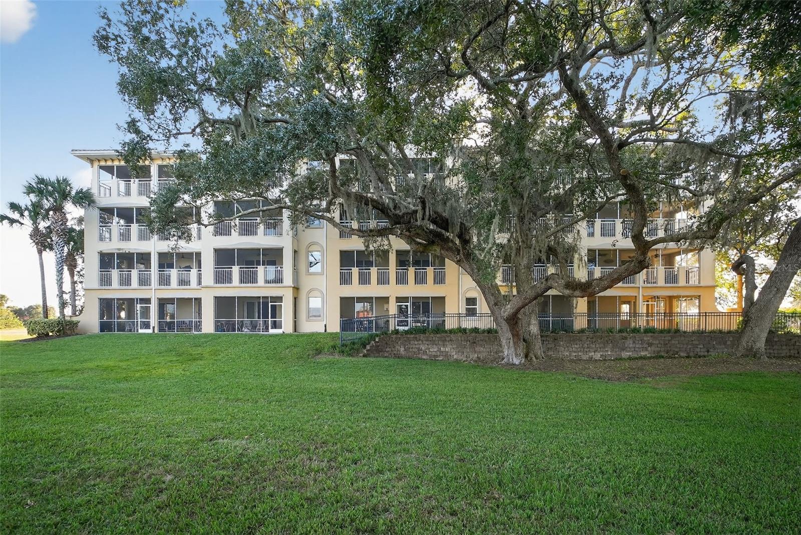 Image 34 of 54 For 115 Riverview Bend S 2112