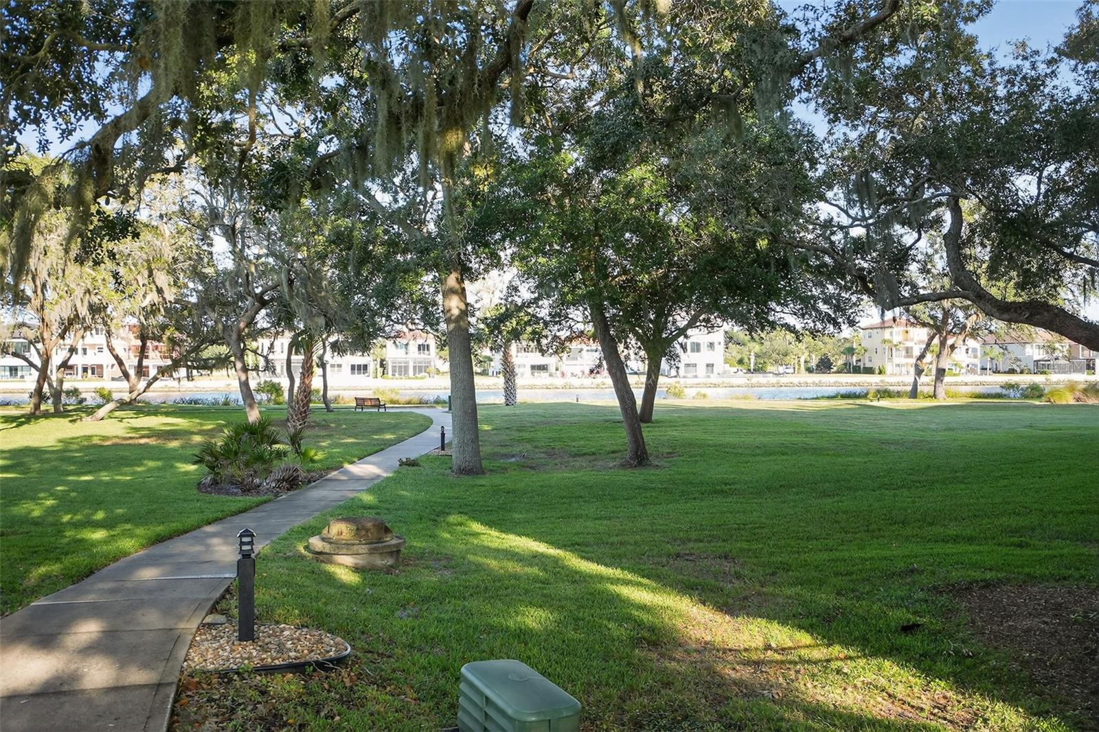 Image 35 of 54 For 115 Riverview Bend S 2112