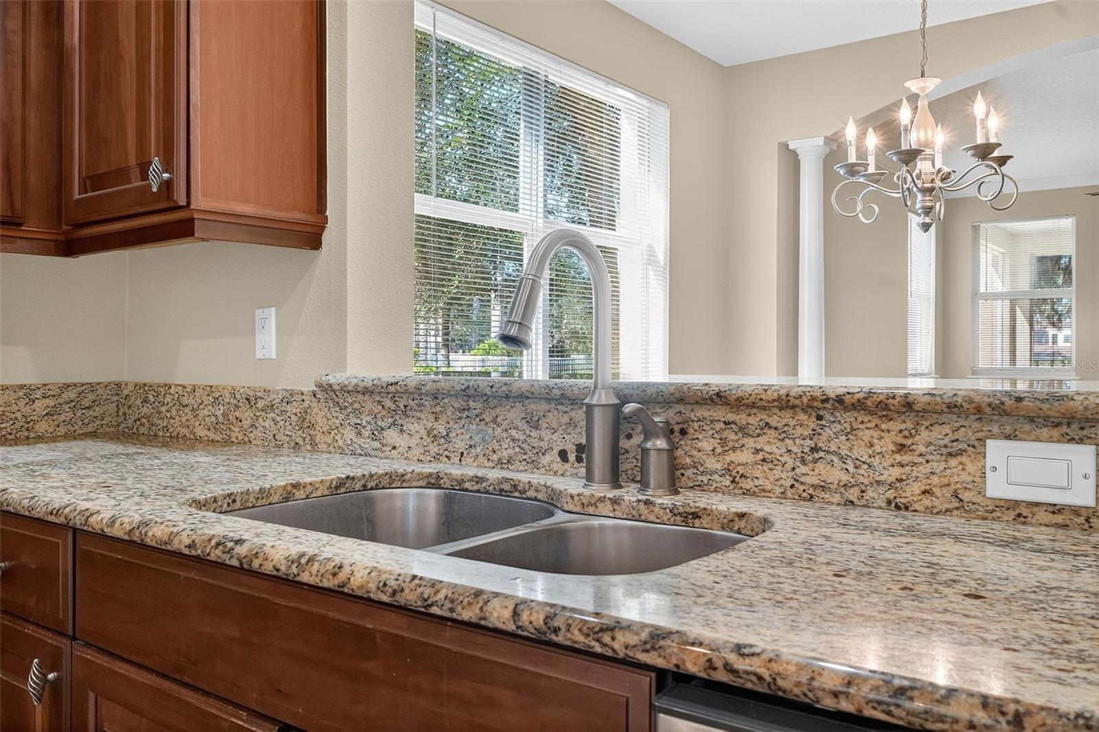 Image 8 of 54 For 115 Riverview Bend S 2112