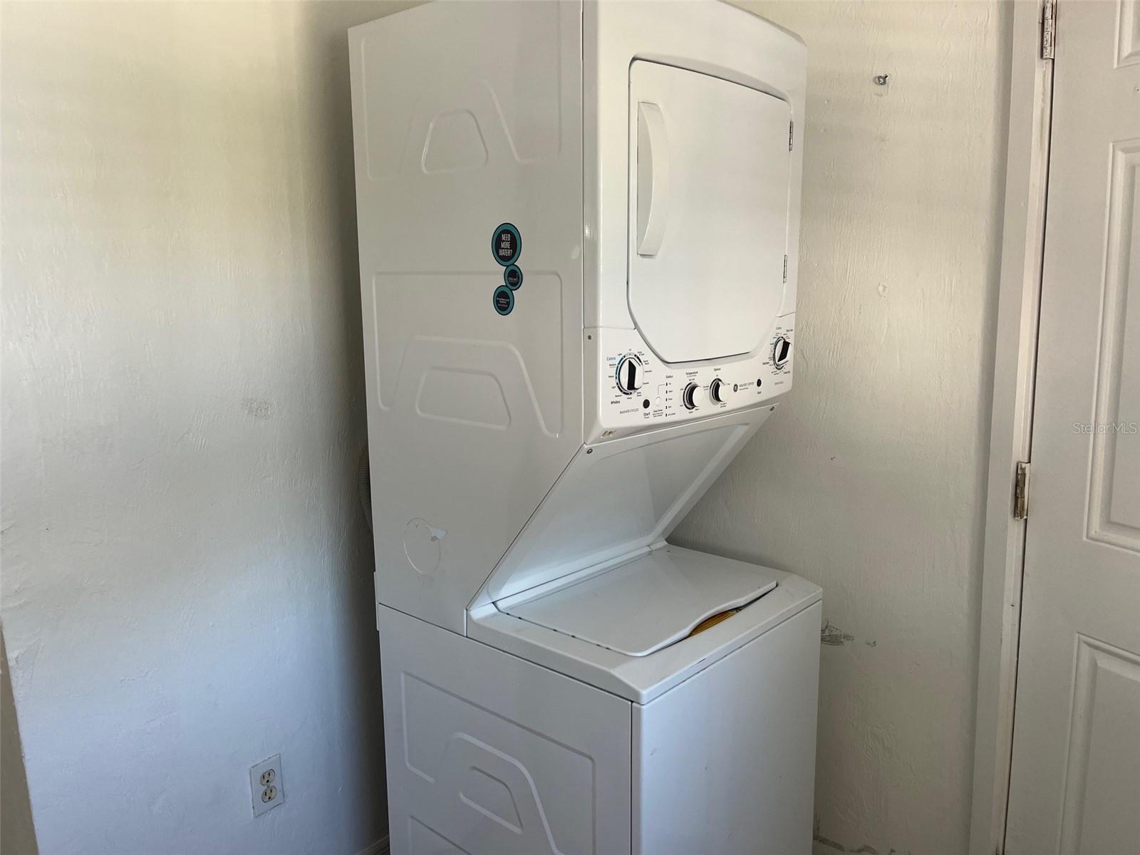 Image 4 of 8 For 611 Ora Street 4