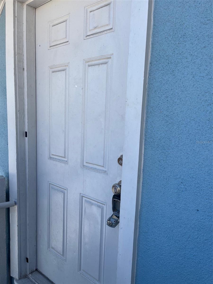 Image 8 of 8 For 611 Ora Street 4