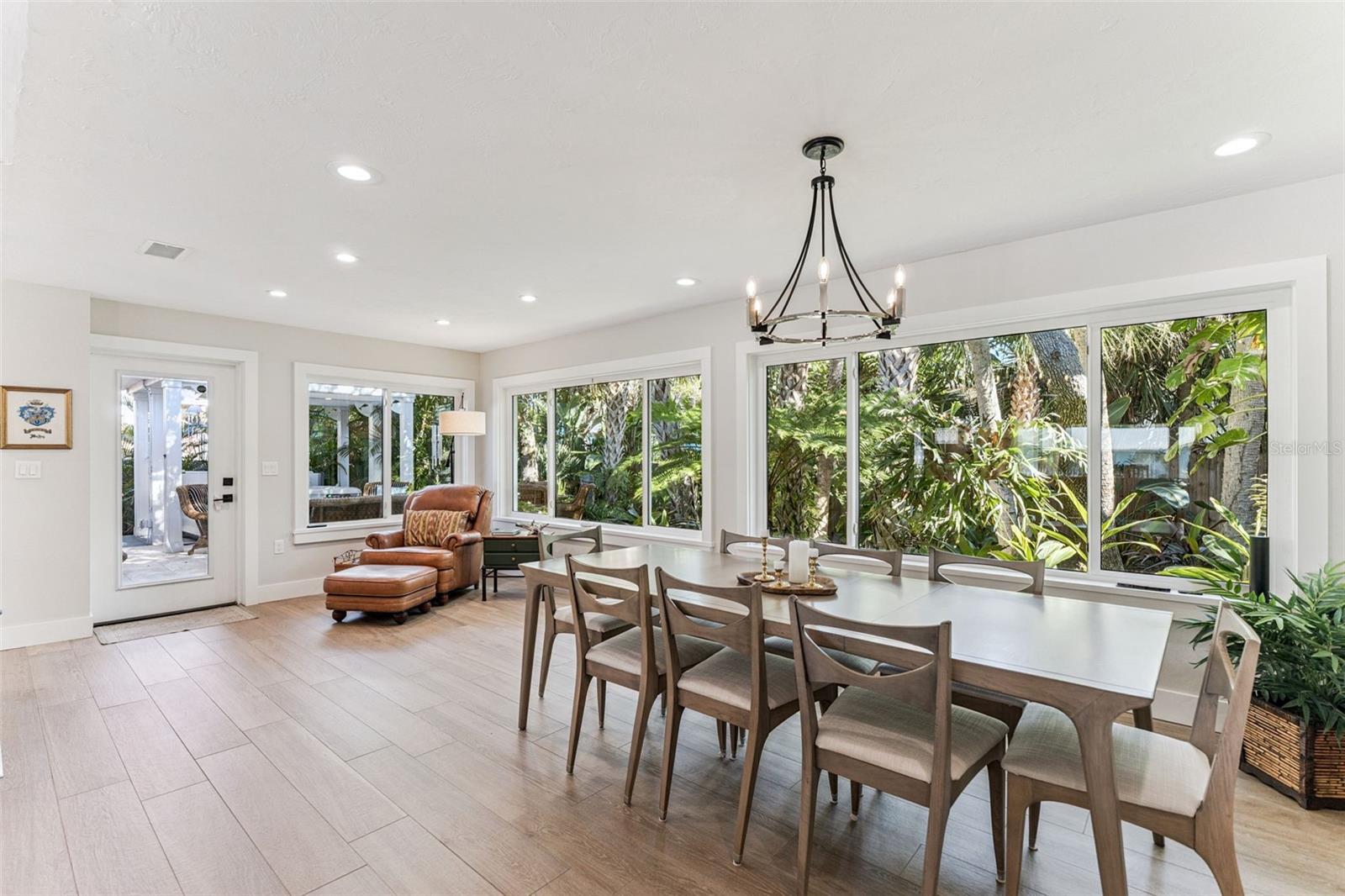 Image 16 of 50 For 1319 Beacon Street