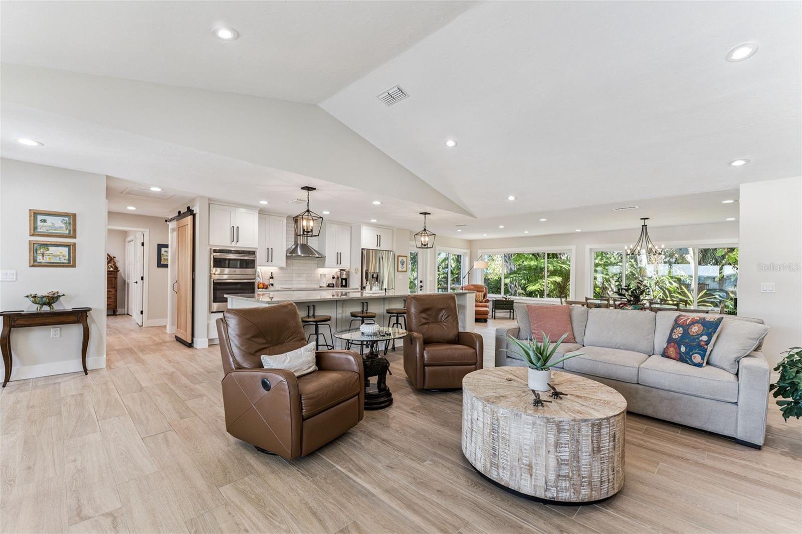 Image 8 of 50 For 1319 Beacon Street