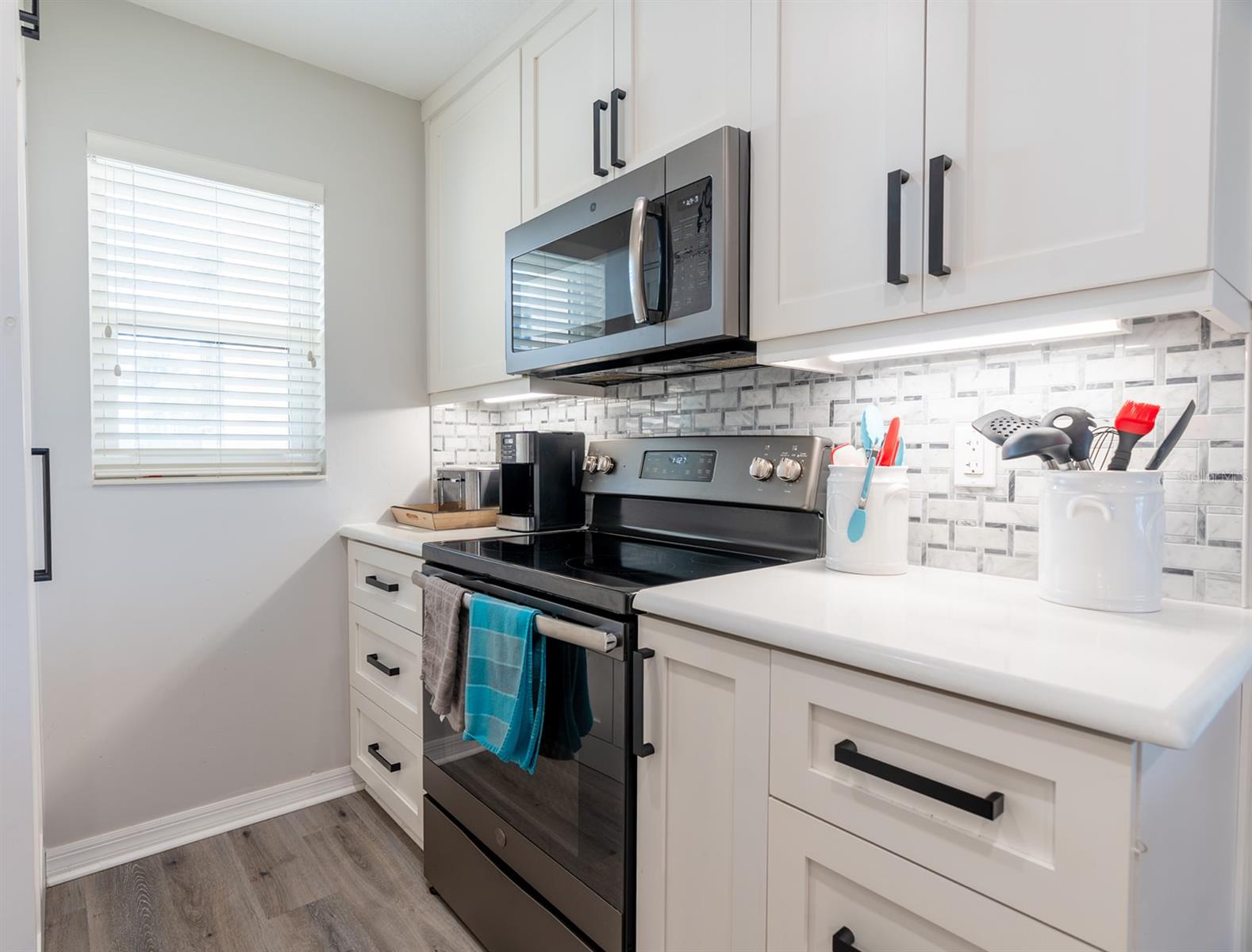 Image 15 of 33 For 2700 Peninsula Avenue 5210