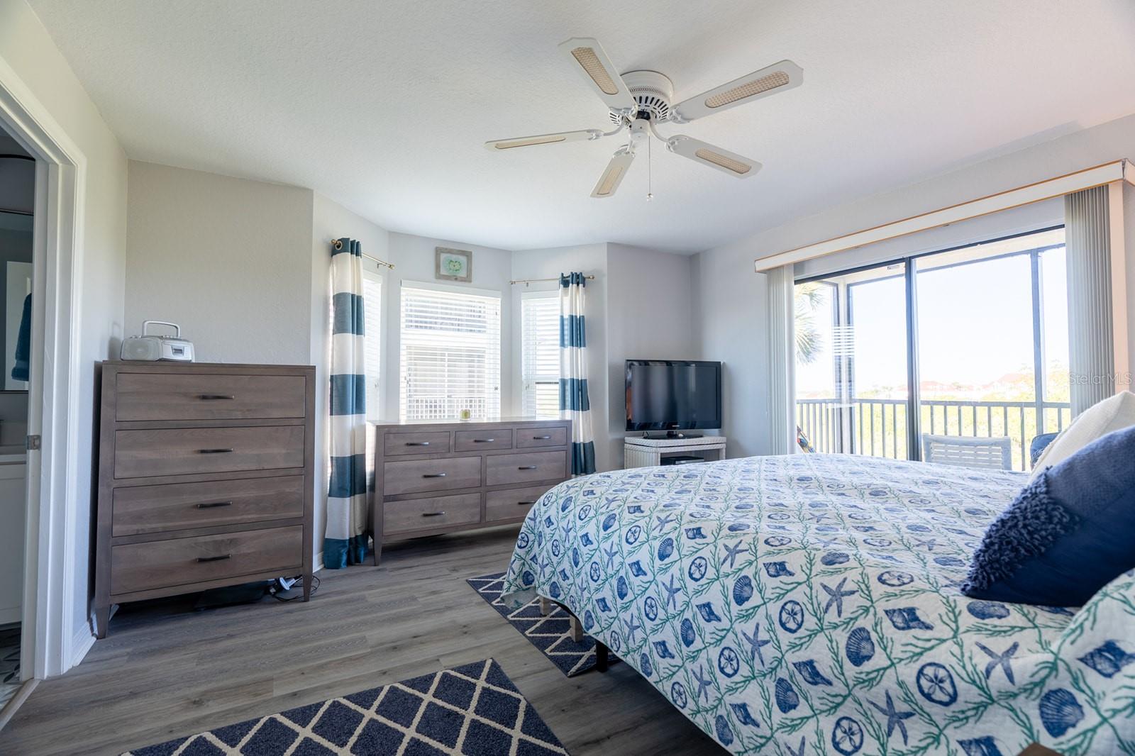 Image 17 of 33 For 2700 Peninsula Avenue 5210