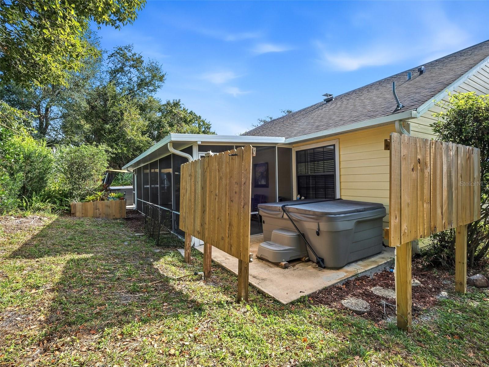 Image 14 of 62 For 200 Live Oak Lane