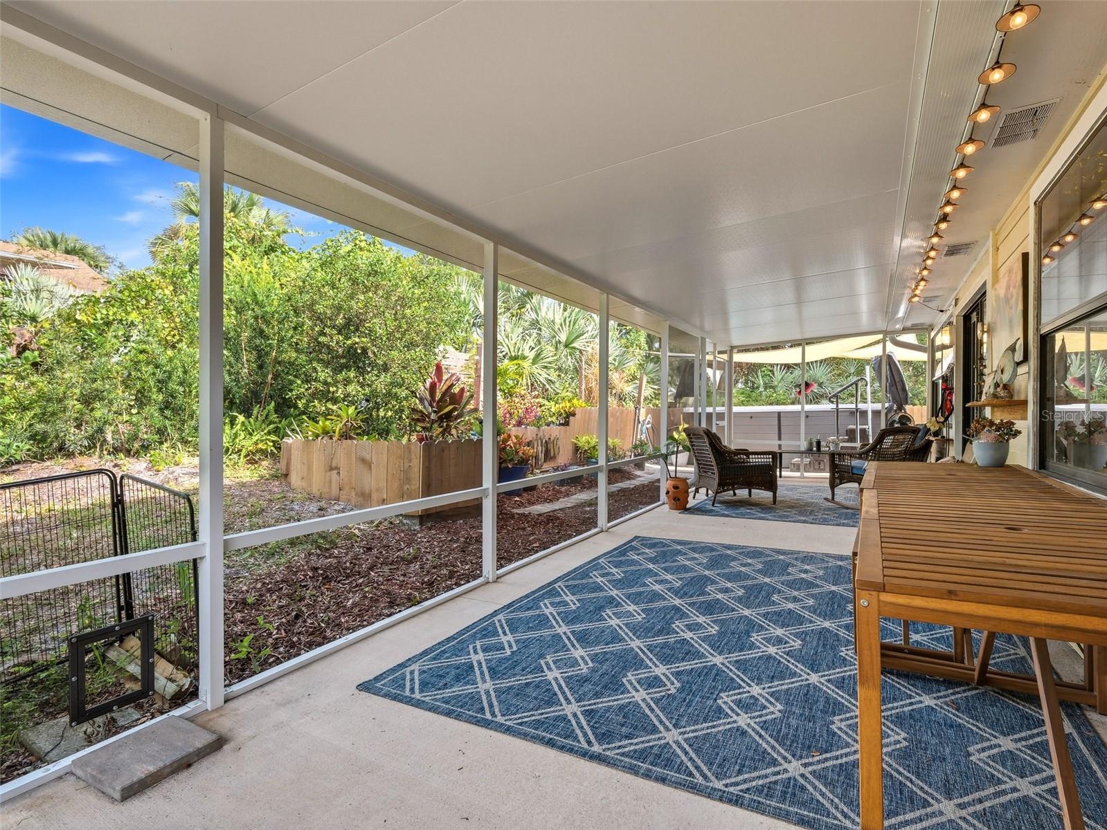 Image 15 of 62 For 200 Live Oak Lane